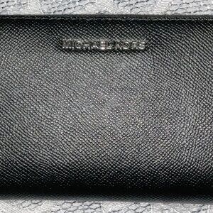 New Michael Kors Wallet